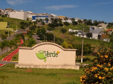 Terreno à Venda